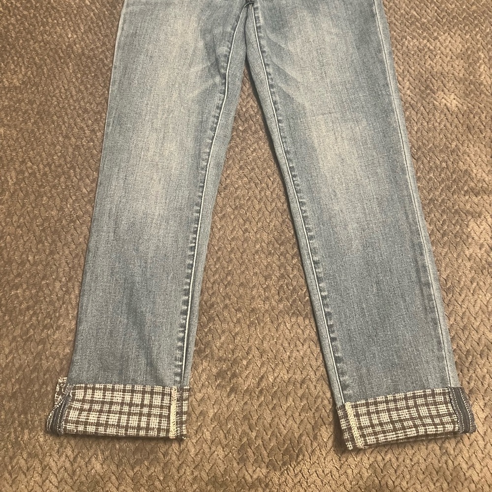 Judy Blue relaxed crop with plaid cuff